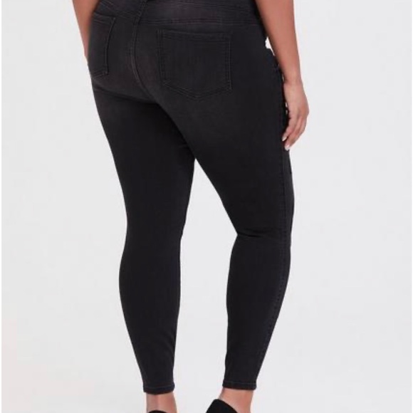 Torrid Jeggings Premium Stretch Distressed Washed Black Sz22R - Picture 2 of 9